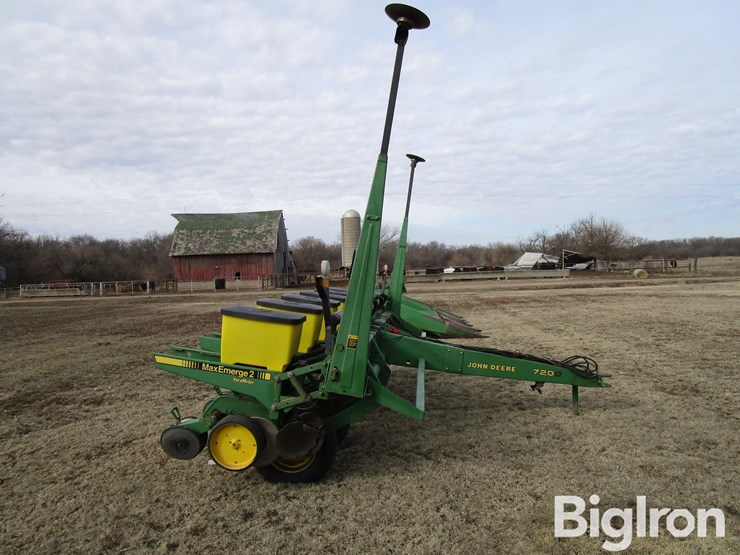 john-deere-7200-image-4