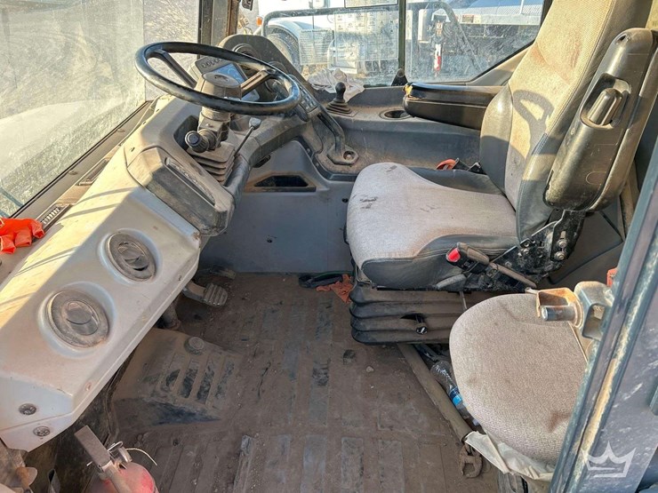 2019-deere-460e-image-12
