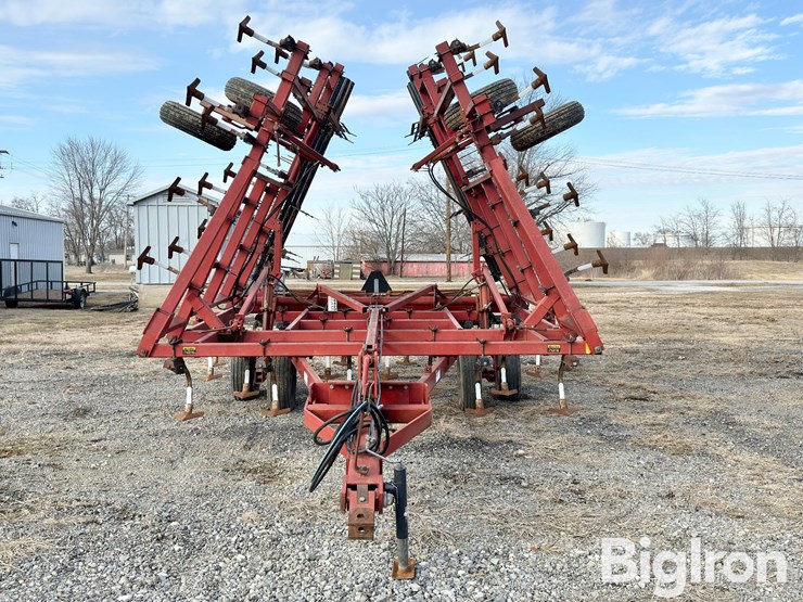 case-ih-4800-image-2