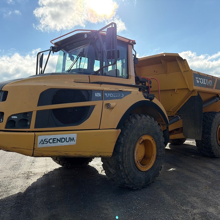 2017 VOLVO A25G