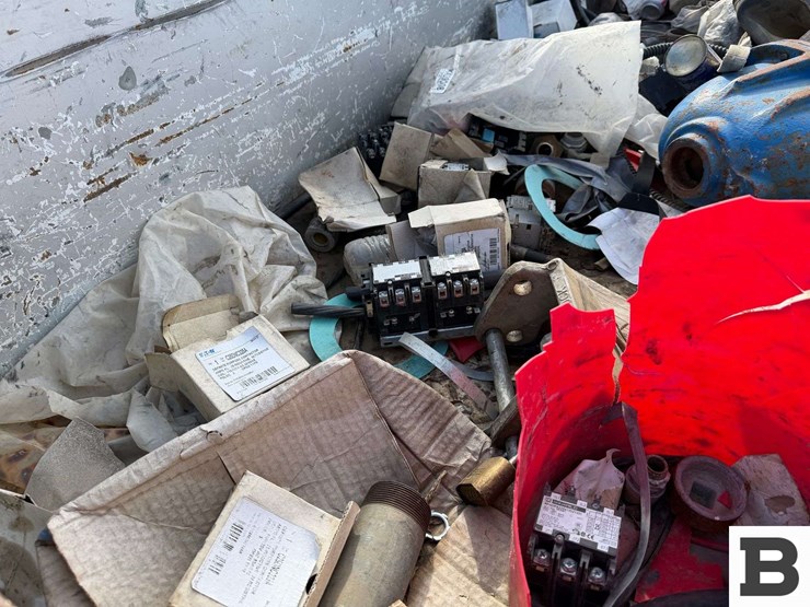 2017-chevrolet-silverado-3500-image-20