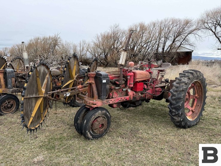 international-harvester-h-tractor-image-1