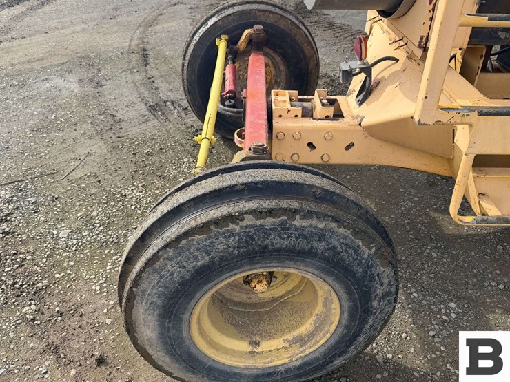 1995-international-915-image-33