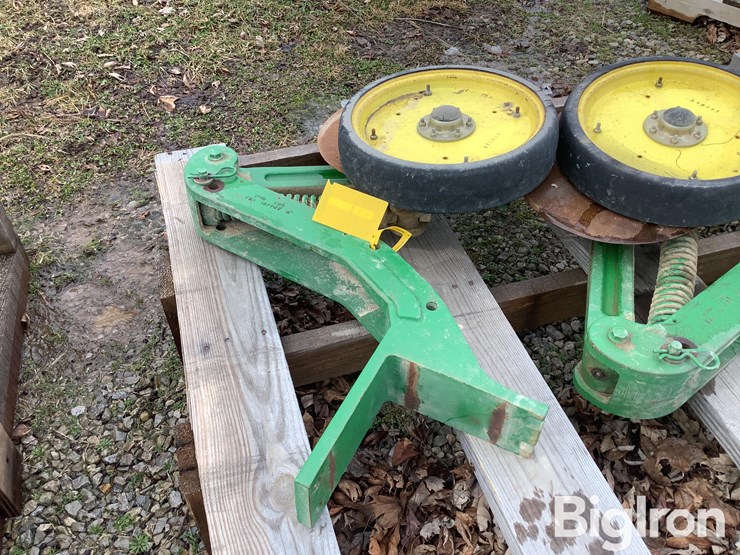 john-deere-1775-image-17