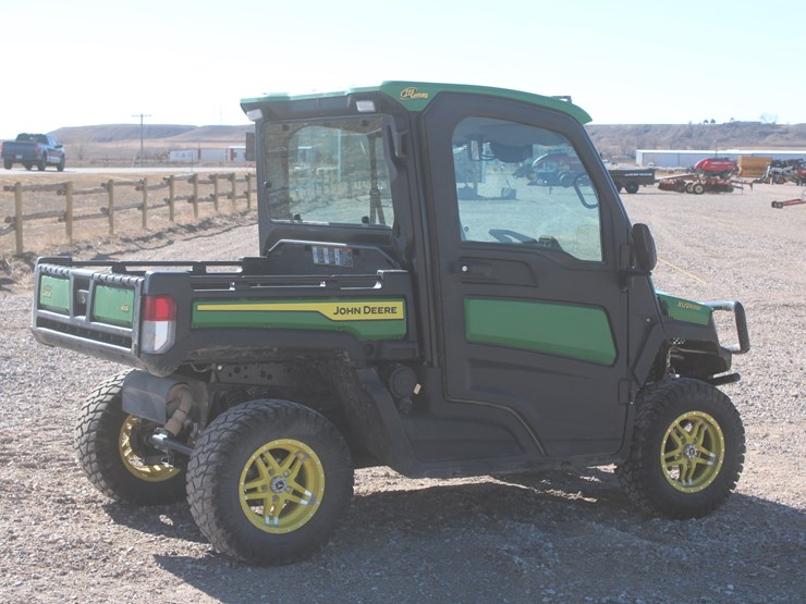 2023-john-deere-gator-image-6