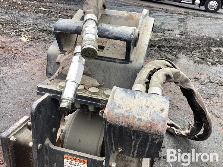 2012-bobcat-e35-image-12