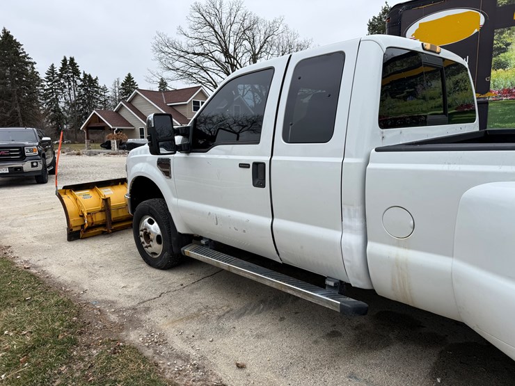 2010-ford-f350-image-12