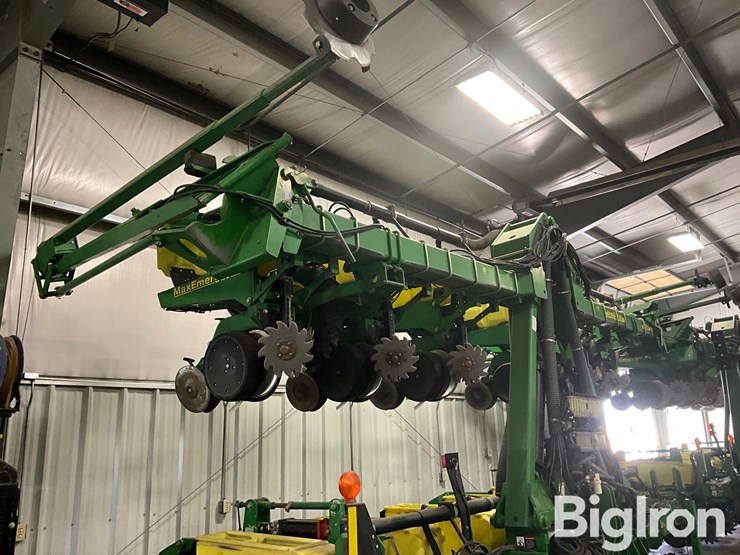 john-deere-1720-image-3