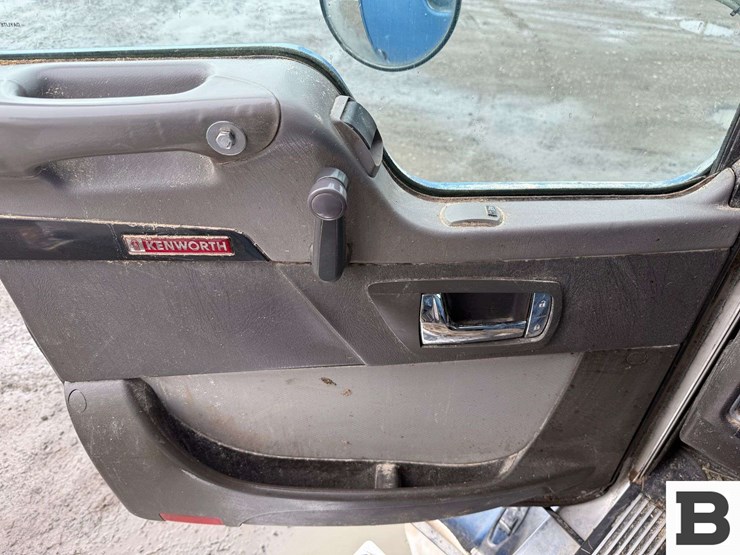 2013-kenworth-t800-image-74