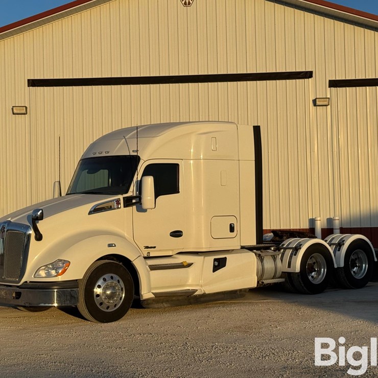2021 KENWORTH T680