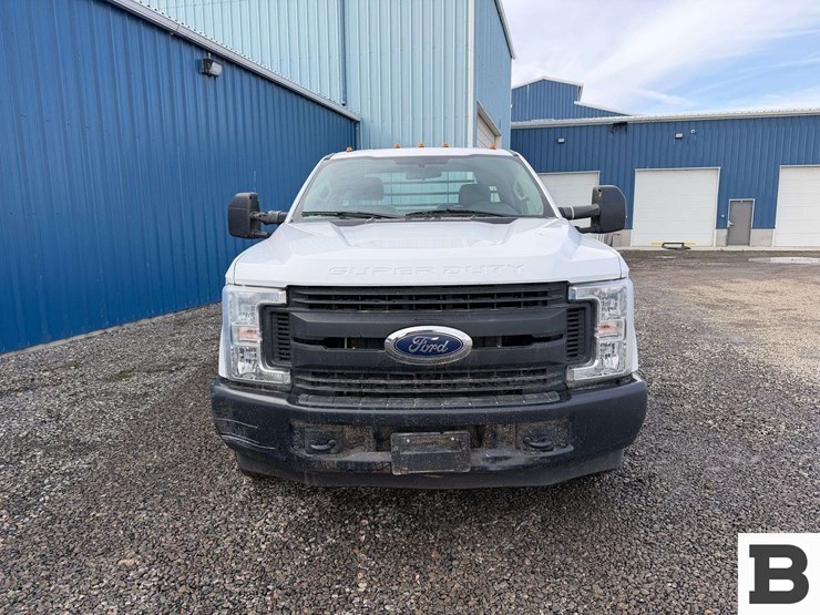 2019-ford-f350-image-9