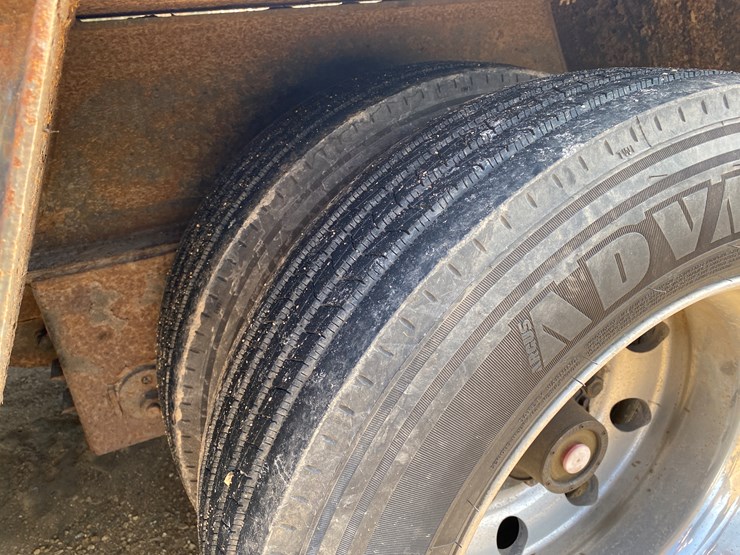 #1100-•-2010-witzco-rg-50-tri-axle-lowboy-semi-trailer-(has-wi-title)-(colfax,-wi)-image-26