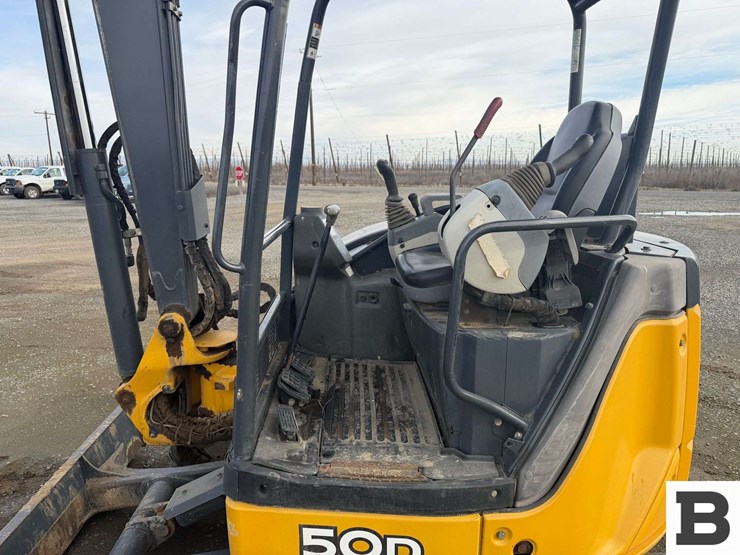 2012-deere-50d-image-31