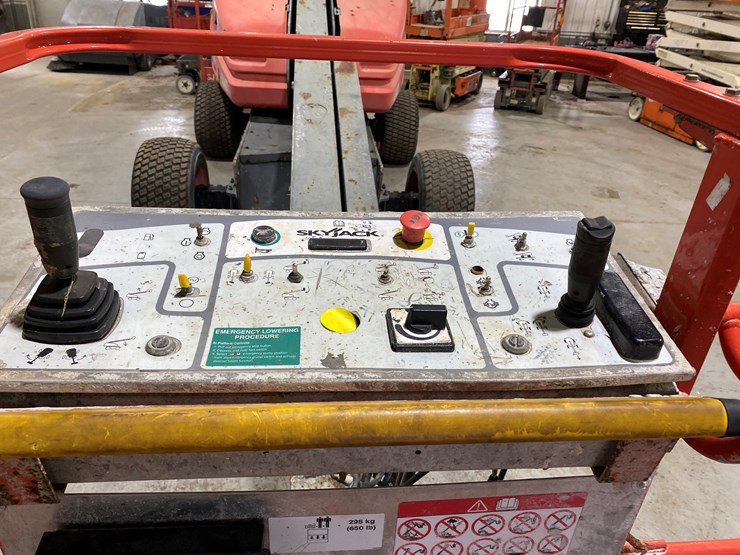 2016-skyjack-sj40t-image-34