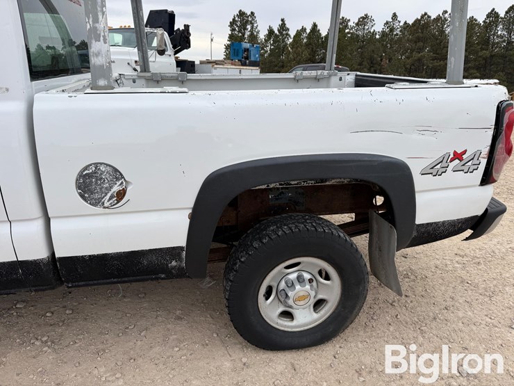 2003-chevrolet-silverado-2500-image-16