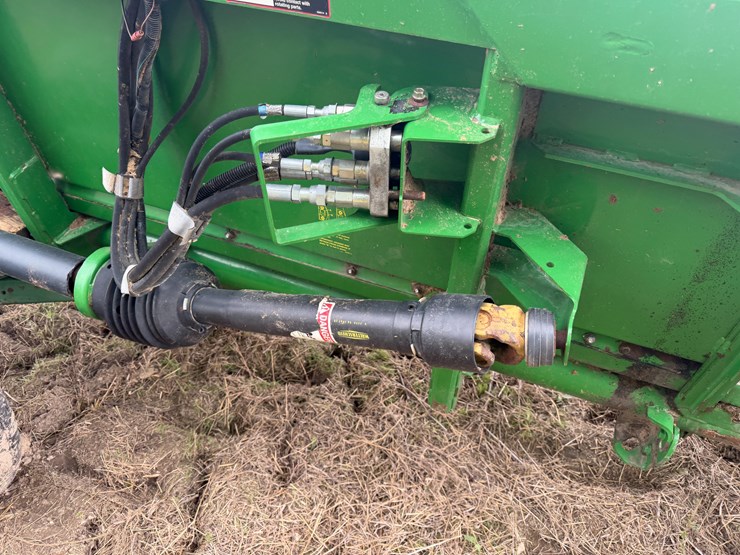 2013-john-deere-630f-image-14