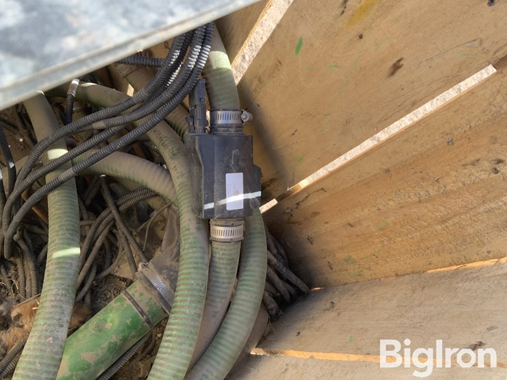 john-deere-1775nt-image-10