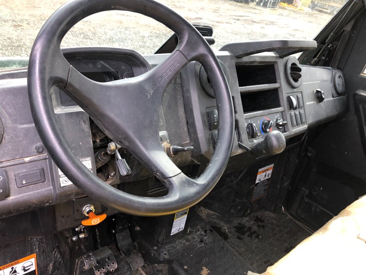 john-deere-gator-image-5