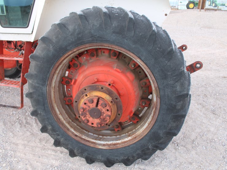 #1012-•-case-2390-tractor-image-31