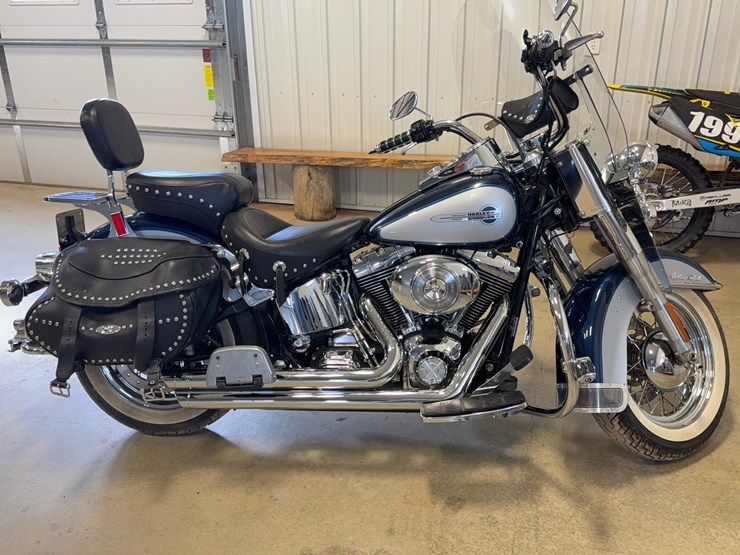 2002-harley-davidson-motorcycle-image-3