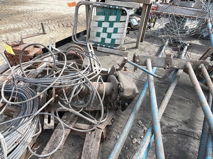 #7250-•-silo-unloader-and-winches-image-4