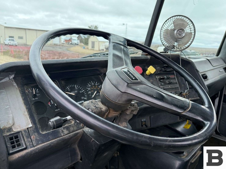 1998-volvo-wca-tractor-truck---reardan,-wa-image-50