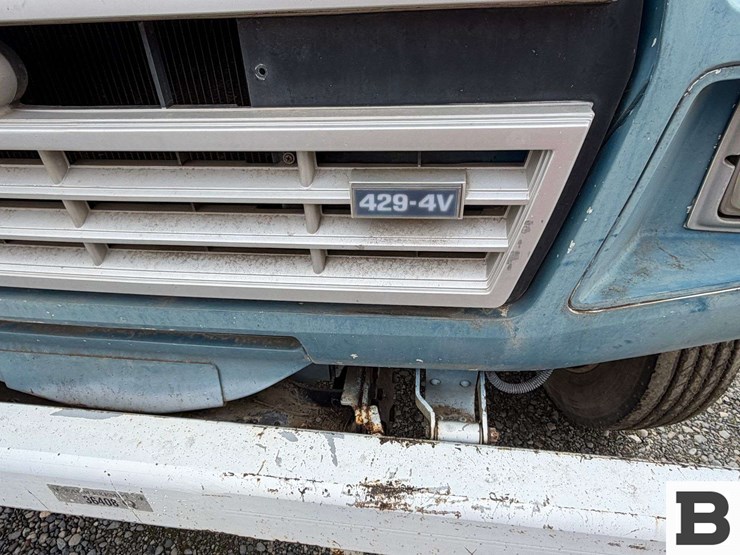 1990-ford-f700-image-9