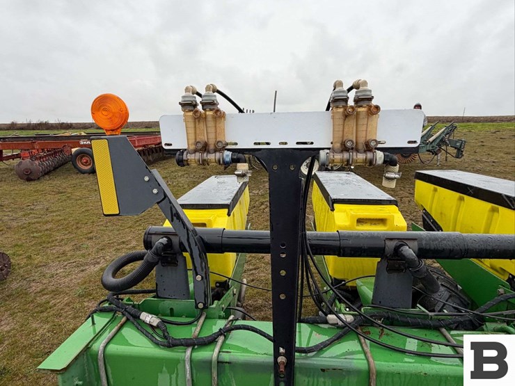 2008-john-deere-1700-image-26