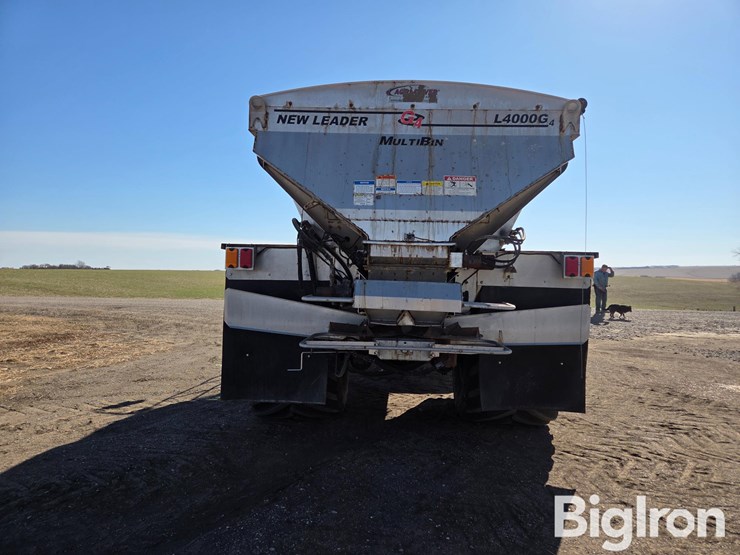 2012-case-ih-titan-3030-image-6