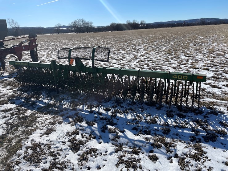 john-deere-400-image-1