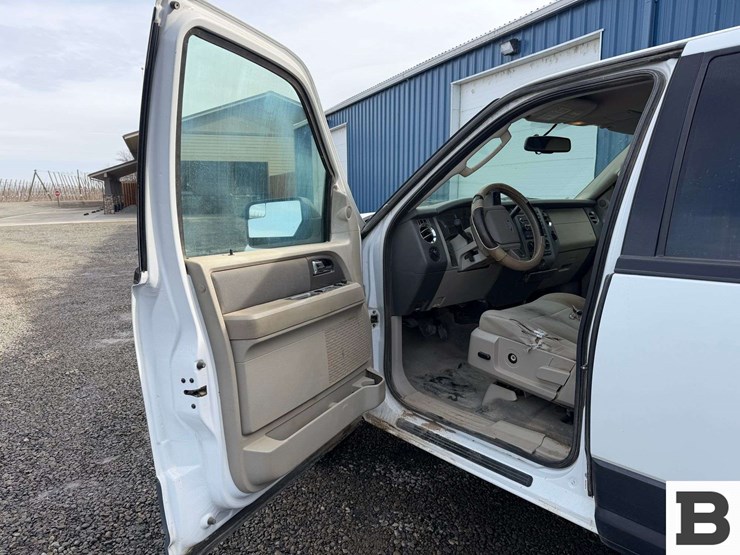 2012-ford-expedition-image-14