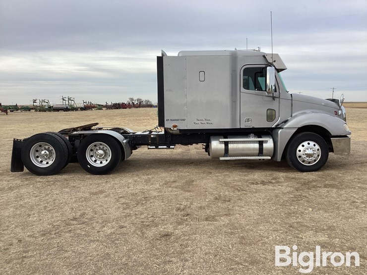2007-freightliner-columbia-120-image-4