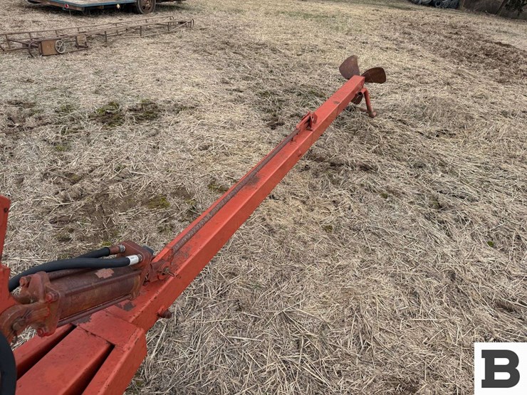 hesston-1505-image-8