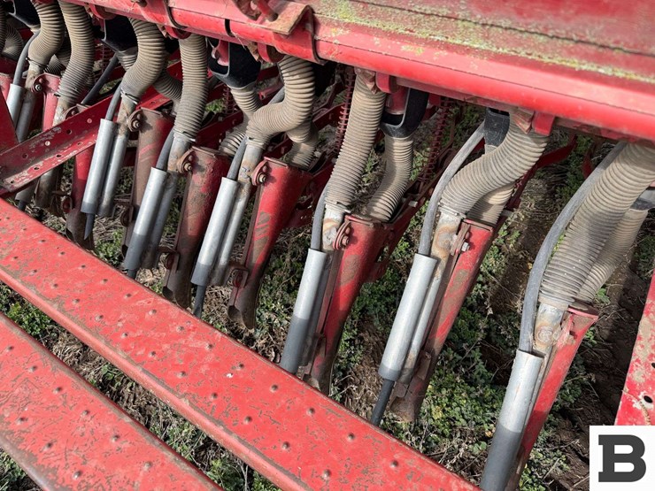 international-10-image-12