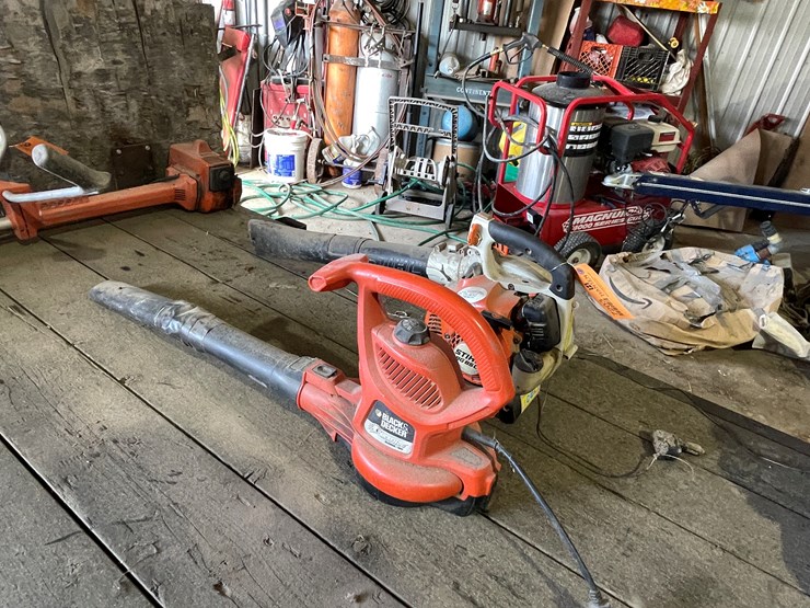 #7203-•-(2)-leaf-blowers-image-3