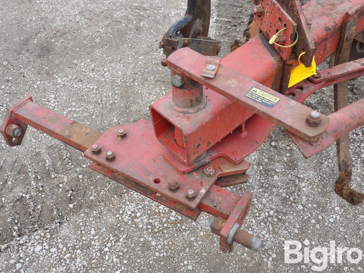 international-720-image-9