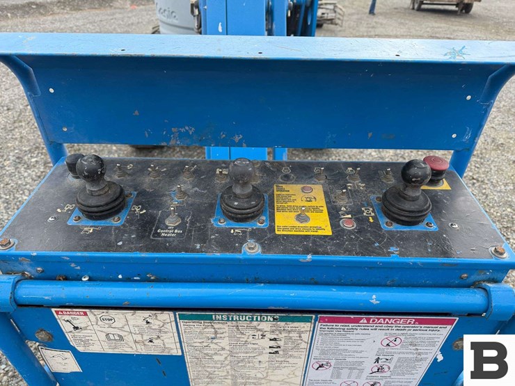 2012-genie-z45/25j-image-10