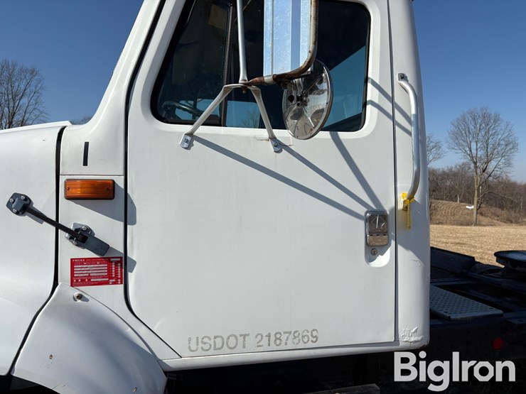 1992-international-7100-image-17