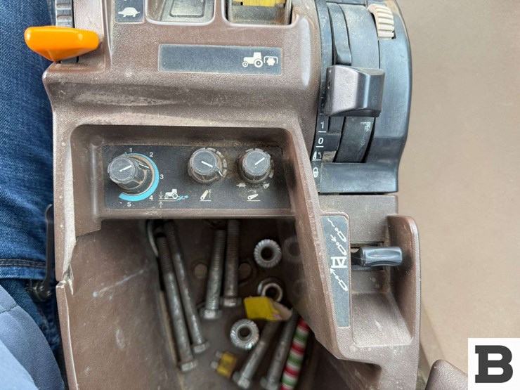 2003-john-deere-8520t-image-65