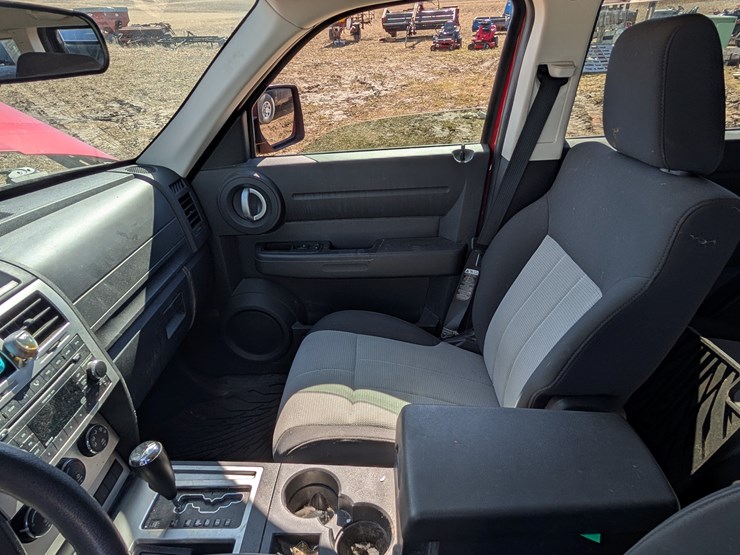 2007-dodge-nitro-image-9