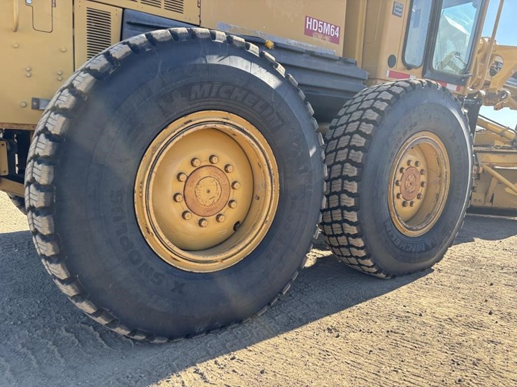 caterpillar-143h-image-28