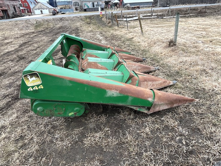 1991-john-deere-444-image-3