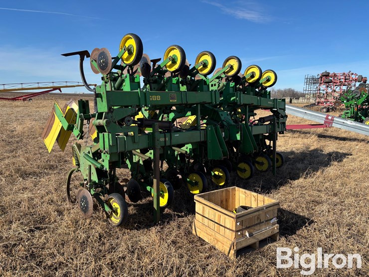 john-deere-885-image-3