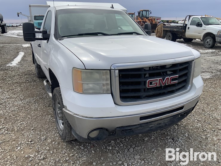 2009-gmc-sierra-2500-image-16