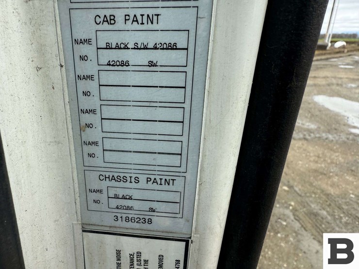 2001-volvo-vnl-tractor-truck---albany,-or-image-66