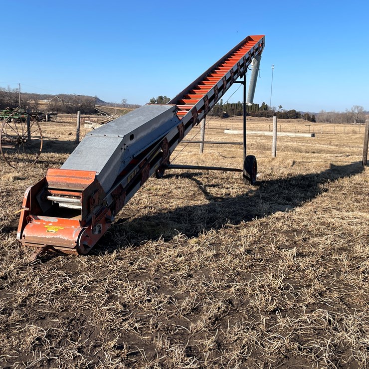 #3452 • Little Elevator