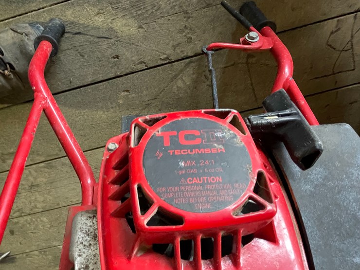 #7205-•-earthquake-hole-auger-image-9