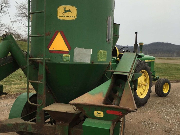 john-deere-400-image-3