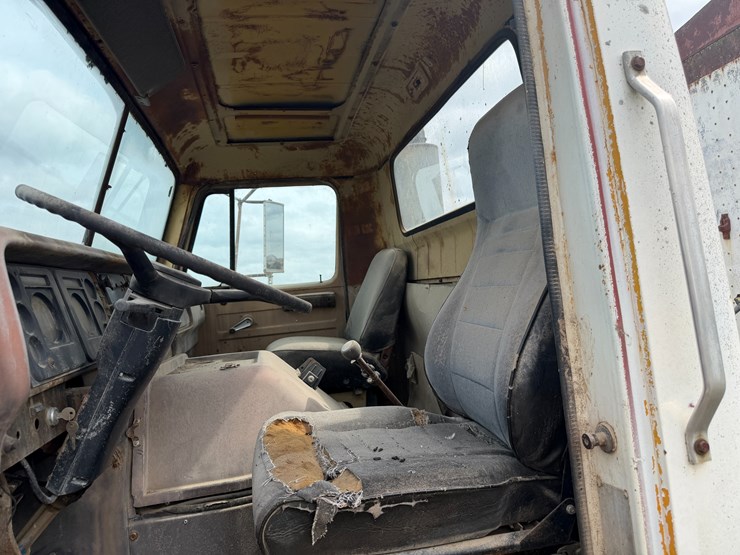 #41247-•-inop-1978-international-f-2275-daycab-truck-image-50