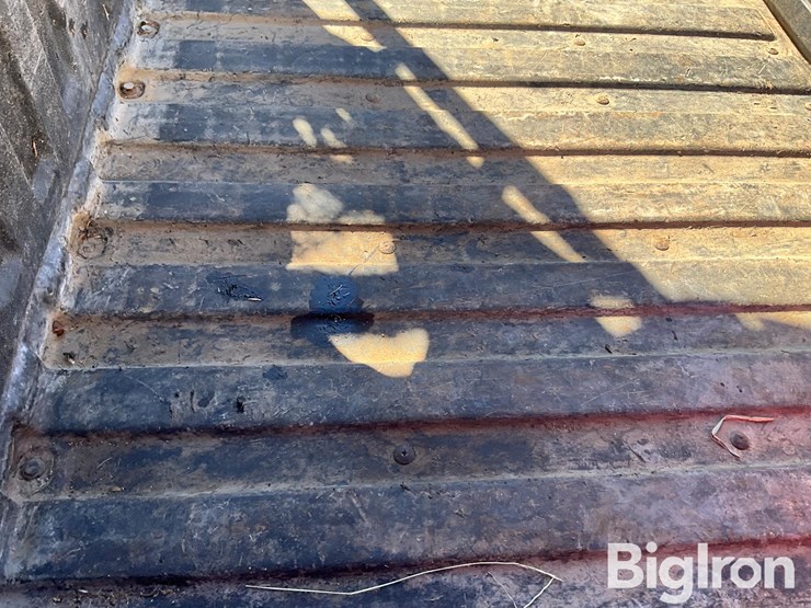 2011-honda-big-red-image-12